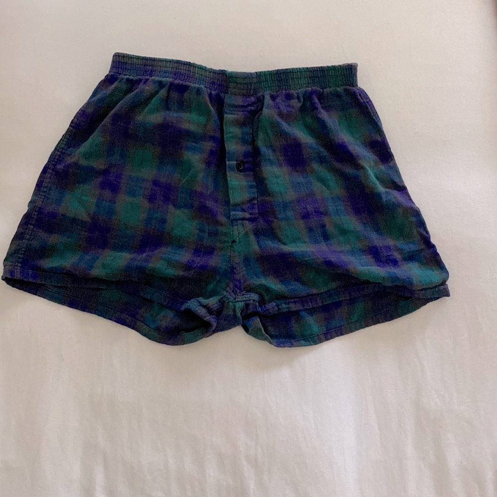 men’s medium boxers brand: VANHEUSEN